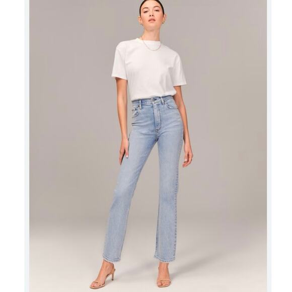Abercrombie Ultra High Rise Ankle Straight Jeans Light Wash Size 25 0 Short - Picture 1 of 9